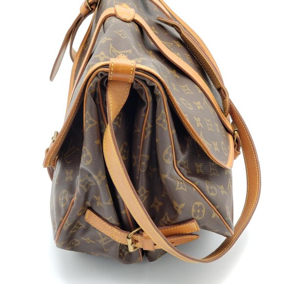 LOUIS VUITTON Saumur 35 Monogram Shoulder Bag 420-102025 - Picture 3 of 15